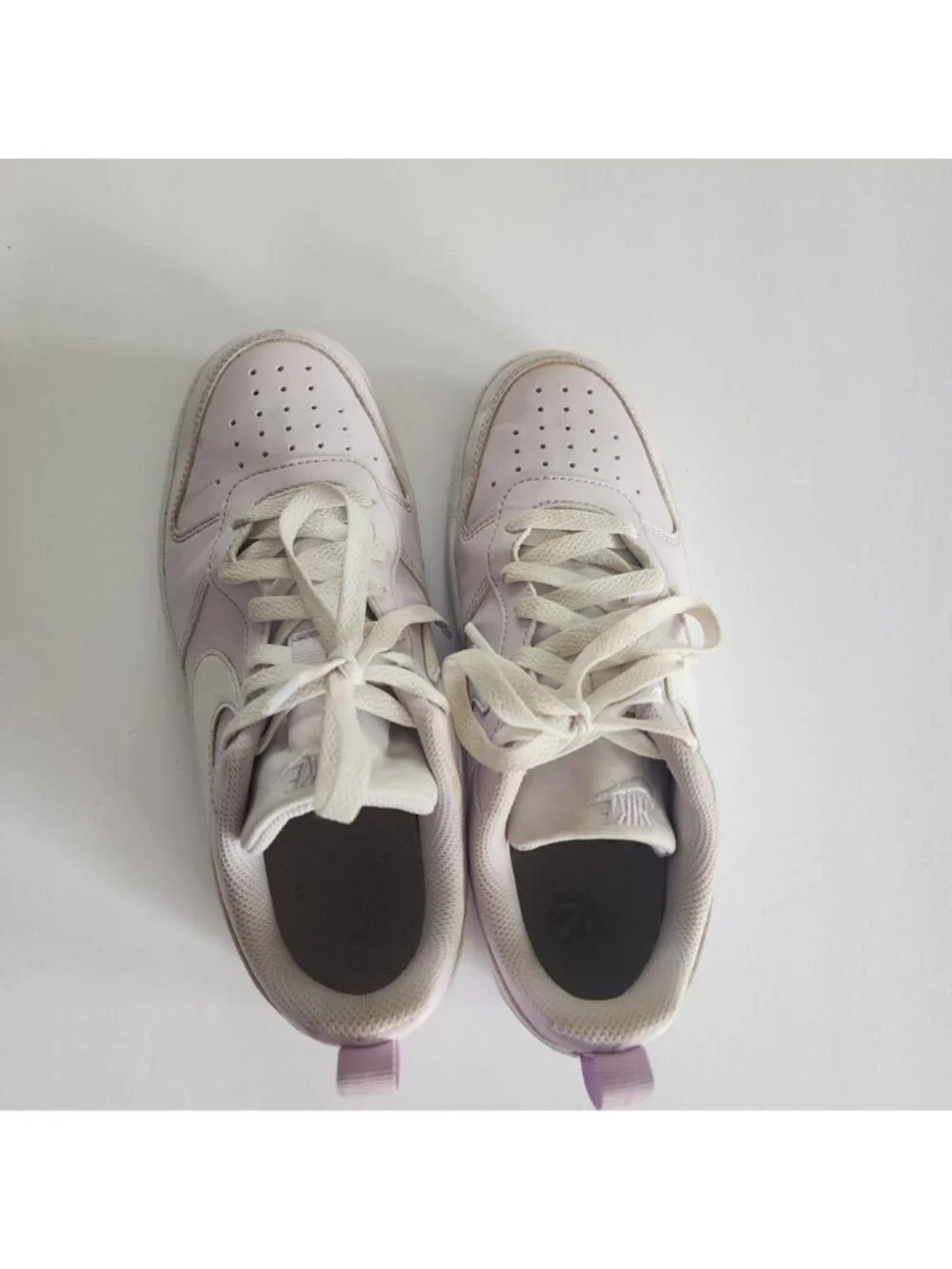 Nike sneakers white lilac size 5 Youth